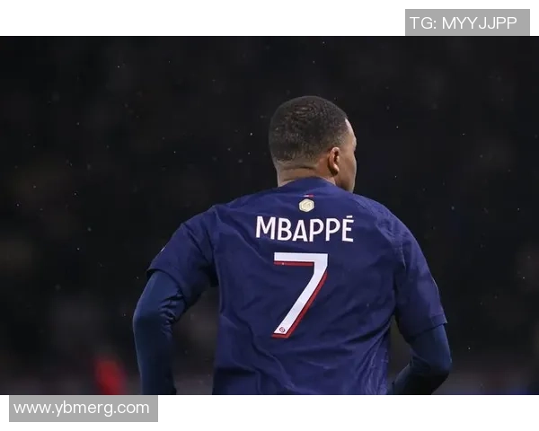 西甲大战平局收场巴黎圣日耳曼与曼联的较量引发热议与反思